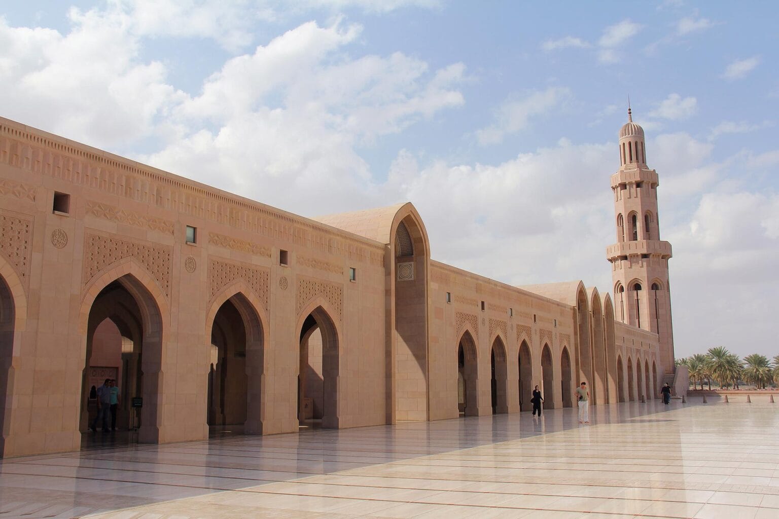 sultan-qaboos-grand-mosque-3228097.jpg