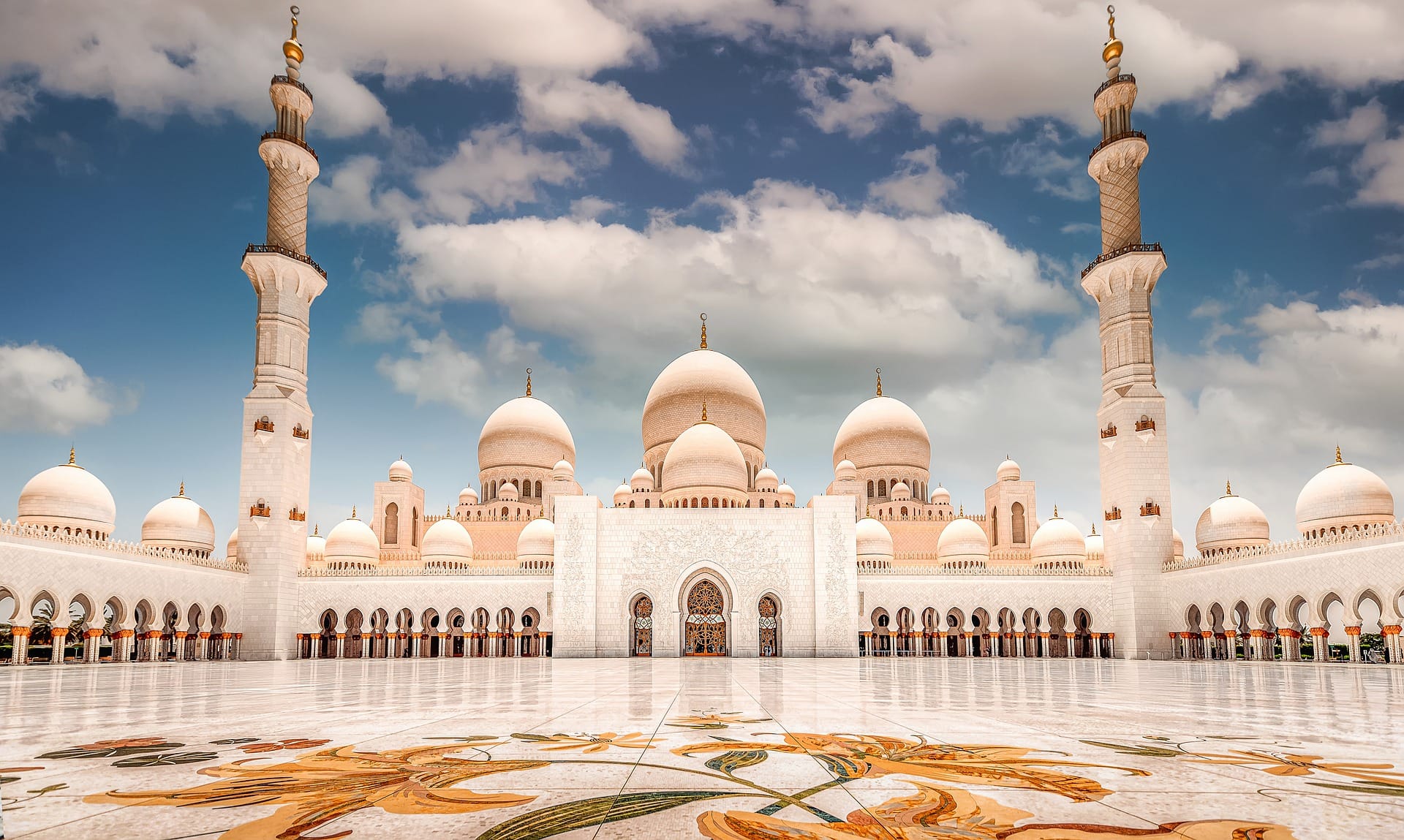 sheikh-zayed-grand-mosque-Abi-Dhabi, wycieczki do Abu Zabi, luksusowe wczasy w Abu Zabi