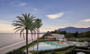 Ikos Andalusia plaża w Andaluzji oraz willa z basenem