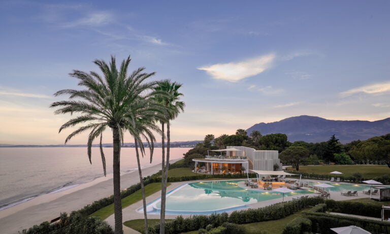 Ikos Andalusia plaża w Andaluzji oraz willa z basenem