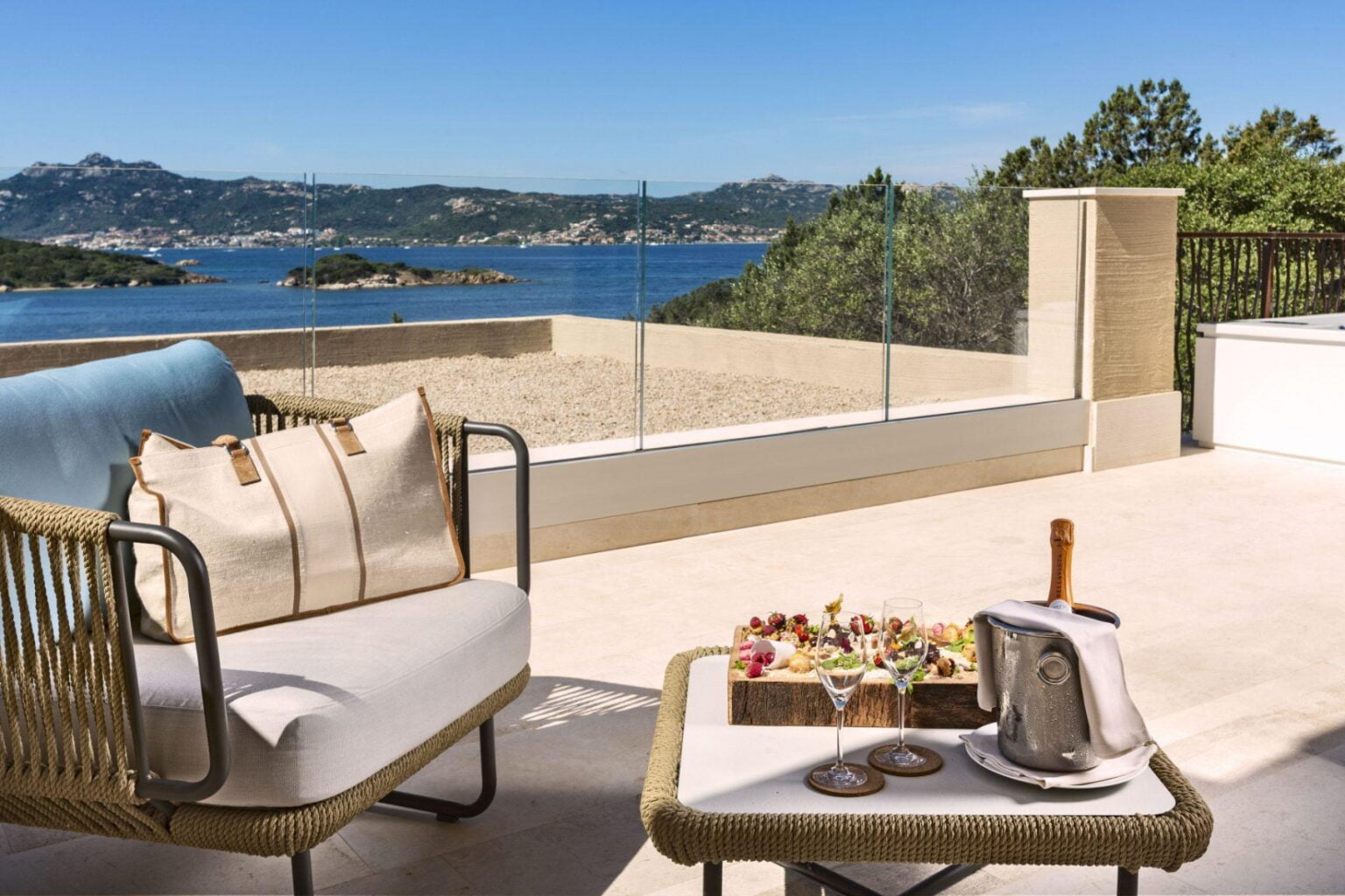 7-pines-resort-sardinia-sardynia-wochy-187737-full