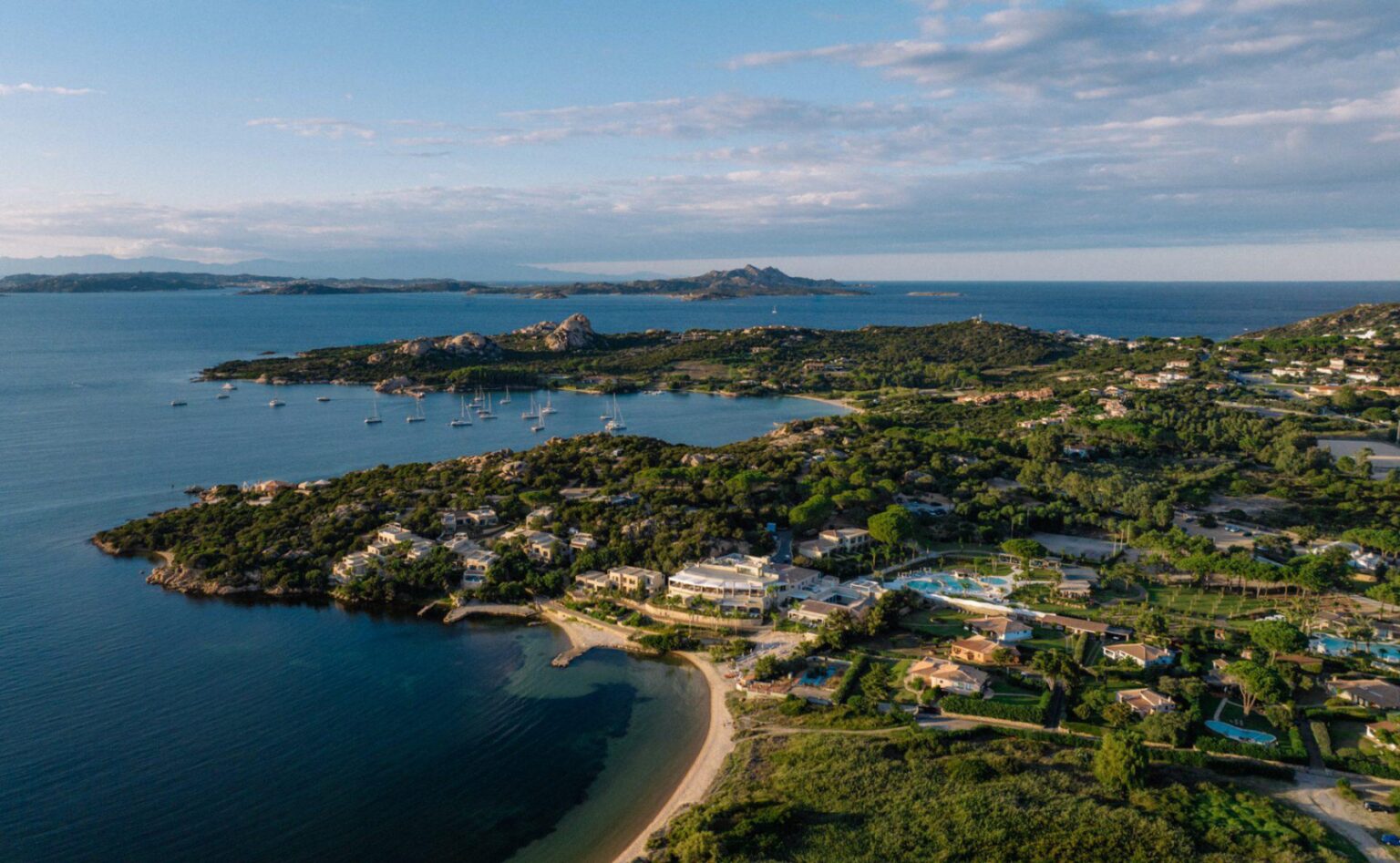 7-pines-resort-sardinia-sardynia-wochy-187742-full