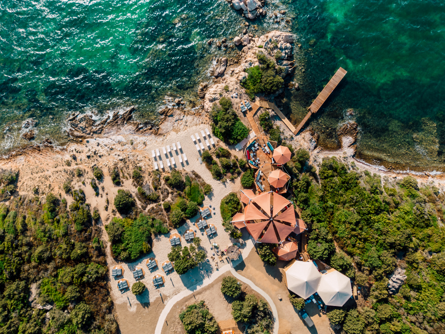 7-pines-resort-sardinia-sardynia-wochy-187747-full