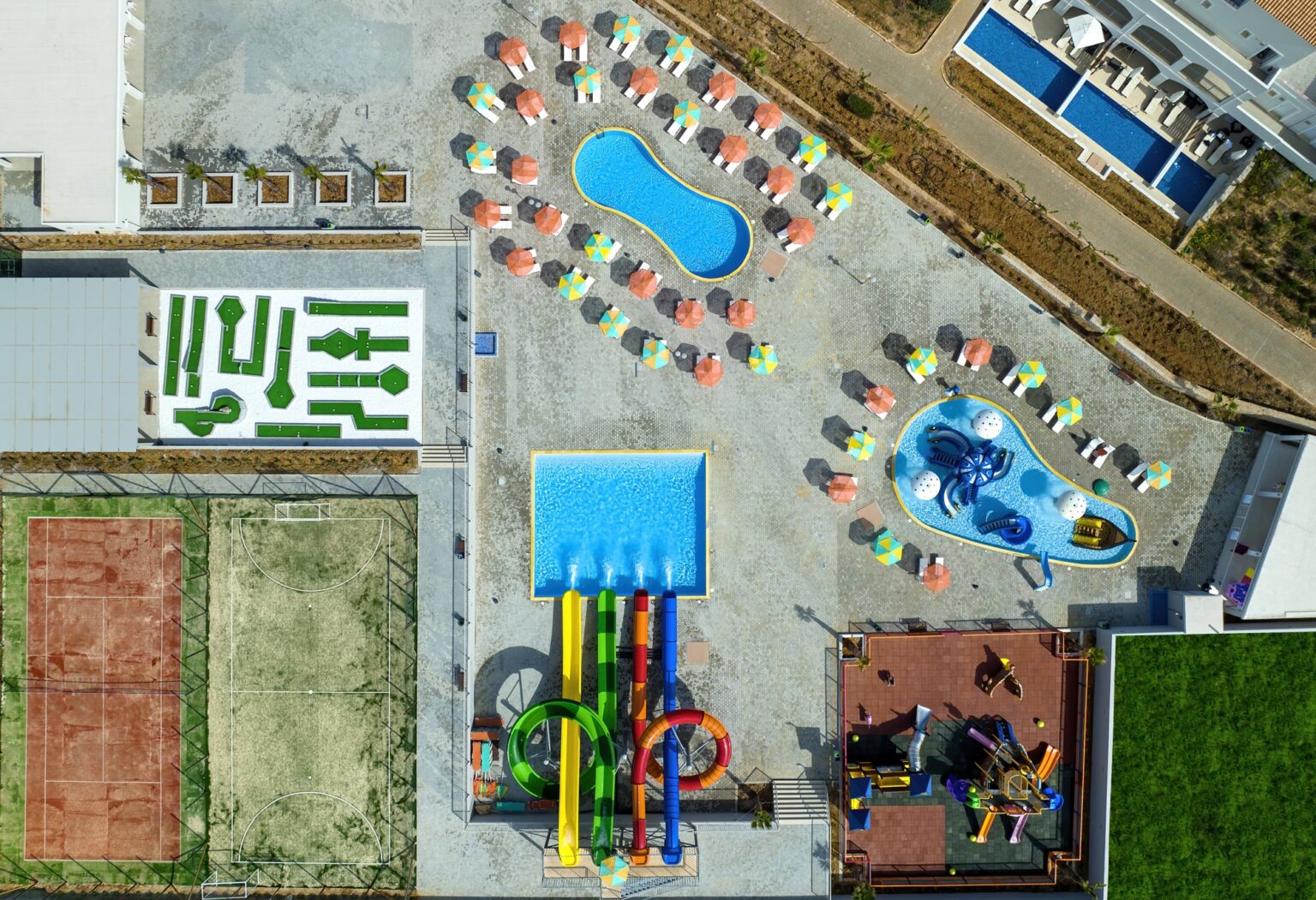 Anemos Luxury Grand Resort kompleks dla dzieci na zewnątrz