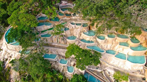 Grutas de Tolantongo naturalne SPA w Meksyku