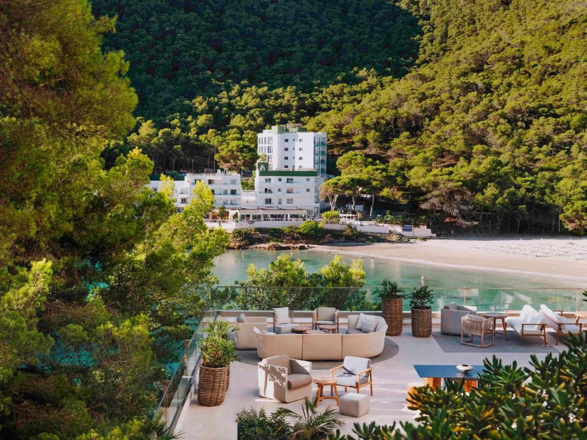 Готель Mondrian IBIZA 1