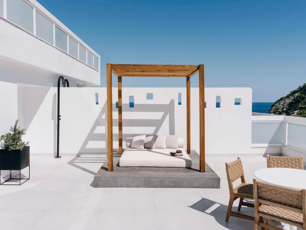 Готель Mondrian IBIZA 6
