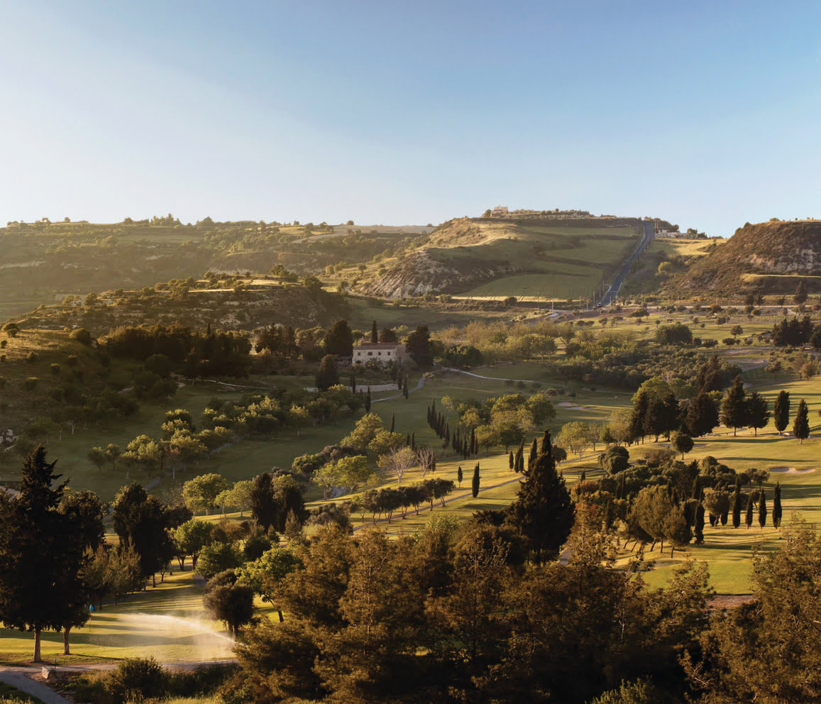 Minthis Reort, Pafos, Cypr -wczasy na Cyprze, luksusowe hotele golfowe, golf z CARTER 20