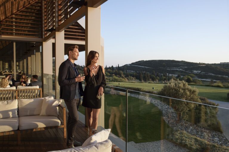 Odpocznij w Parfos spędzając swoje wakacje w luksusowym hotelu Minthis Resort,Minthis Resort,Minthis Resort będzie idealnym miejscem na wypoczynek dla miłośników golfa i doskonałej kuchni