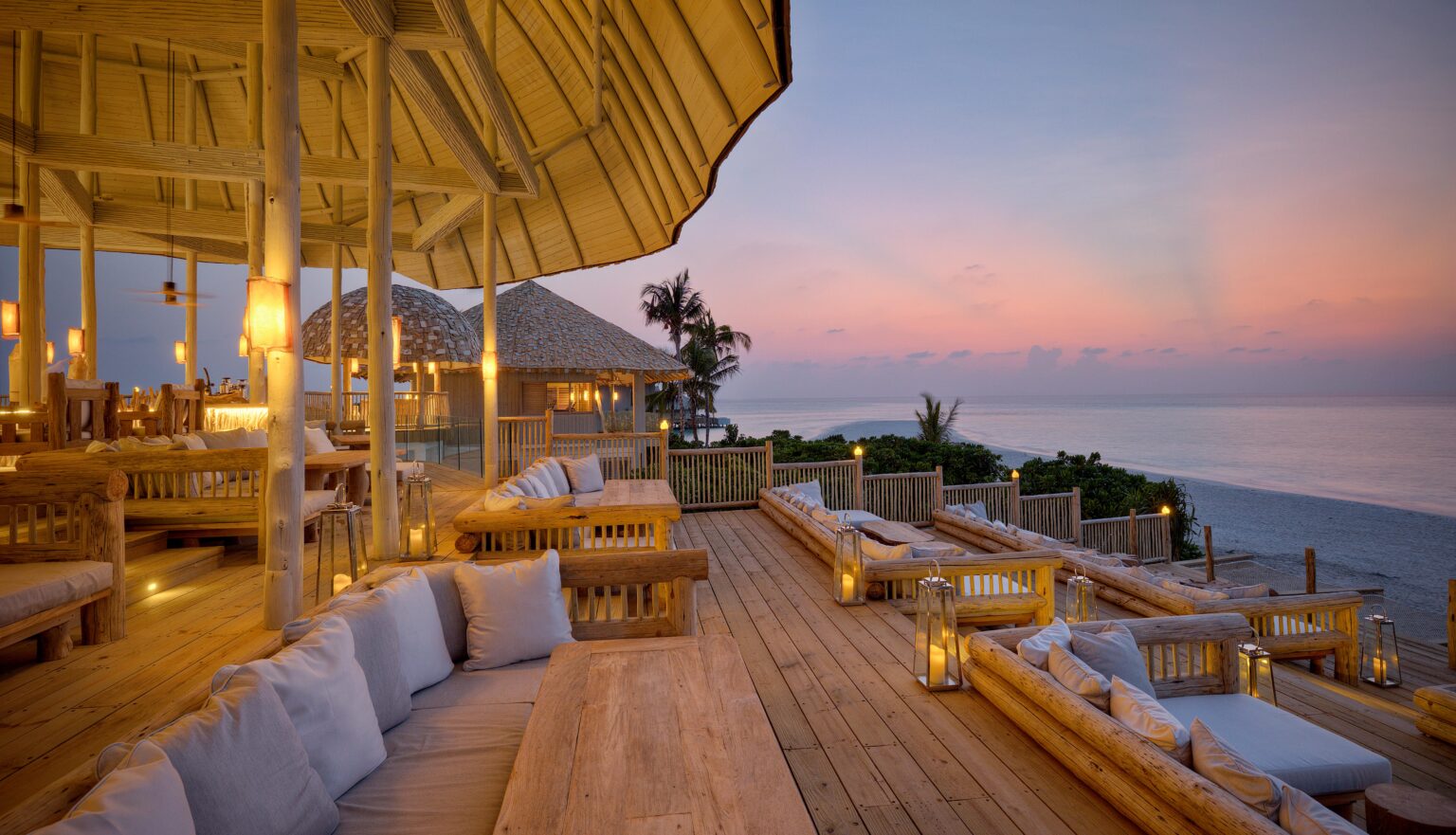 Soneva Secret - The Living Room _Stevie Mann for Soneva. All images remain the property of Soneva. Credits must be used in full_ and images must not be altered in any way.1