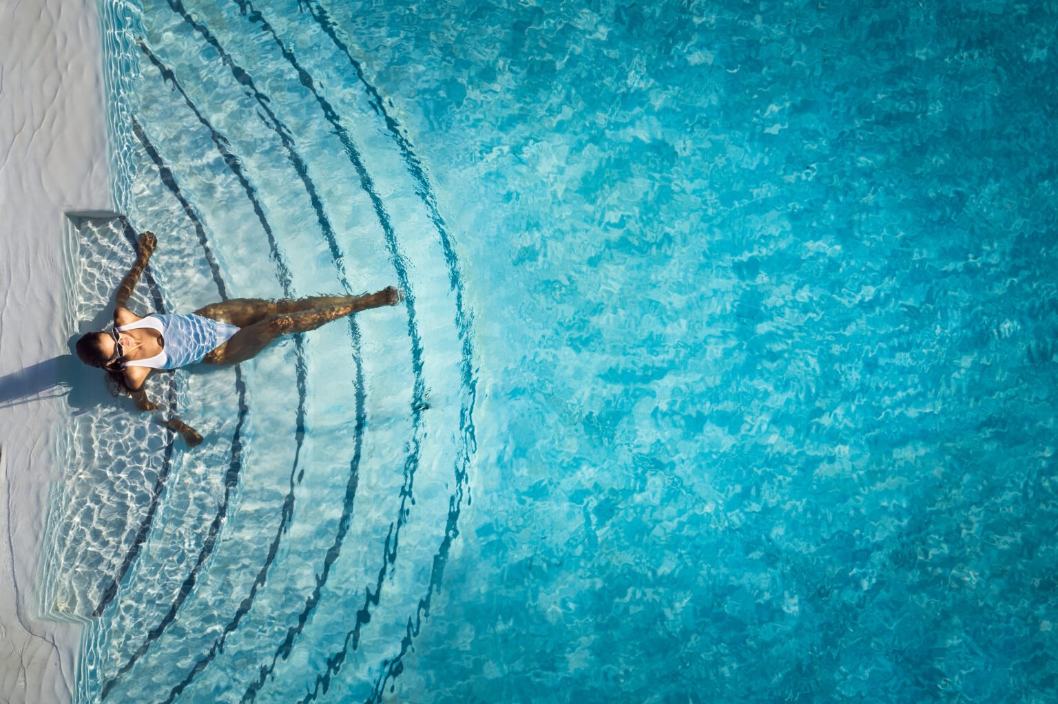 Numo Ierapetra Beach Resort Crete, Curio Collection by Hilton basen zewnętrzny