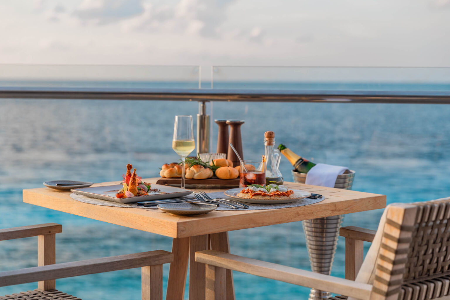 Kagi Maldives, luksusowe wyjazdy na Malediwy, romantyczne wczasy 21