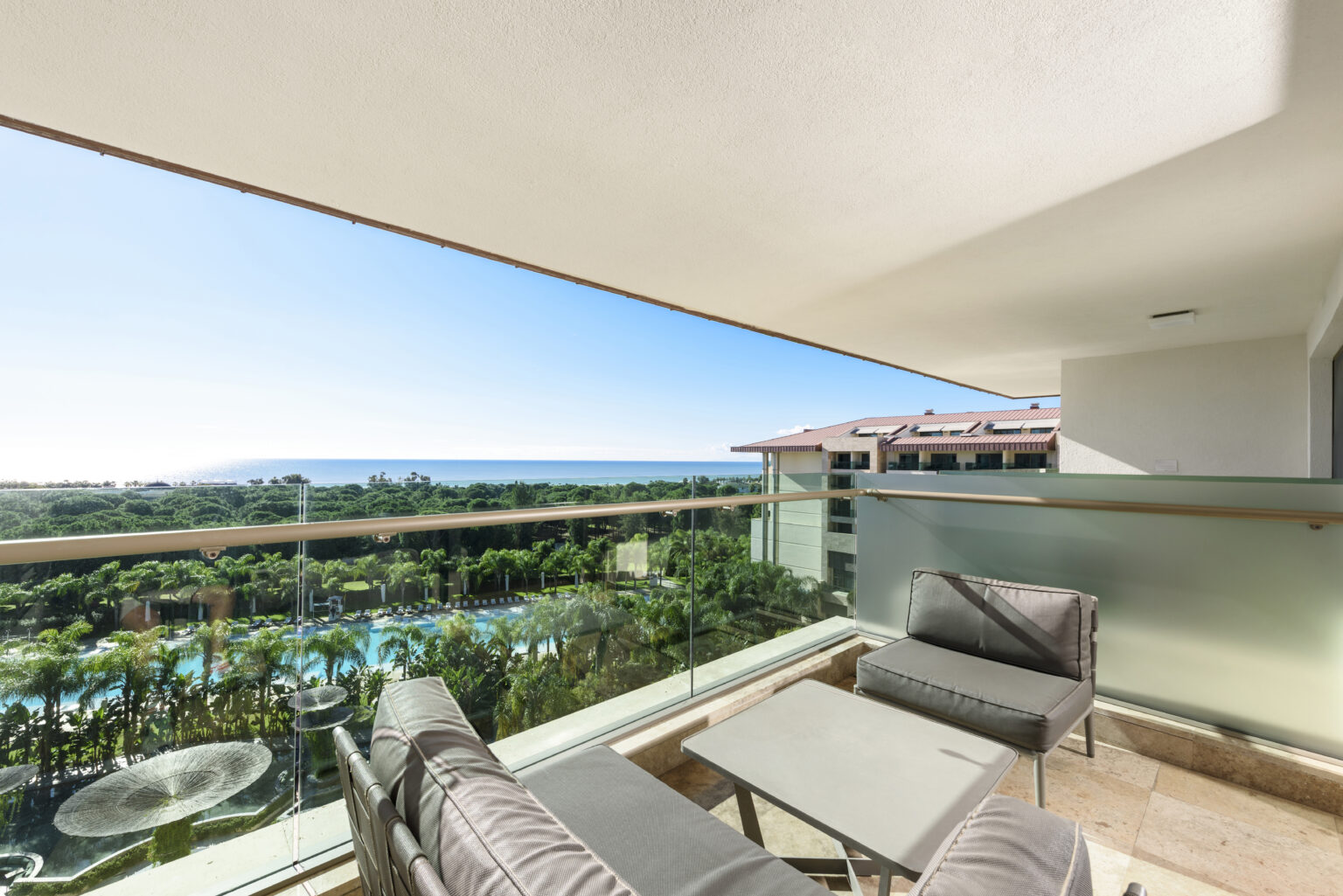 regnumcarya jaderoom seaview balcony 06