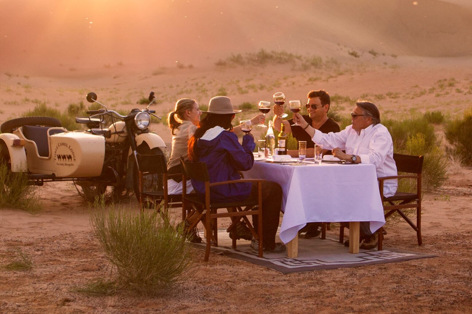 Three Camels Lodge, Pustynia Gobi w Mongolii 4