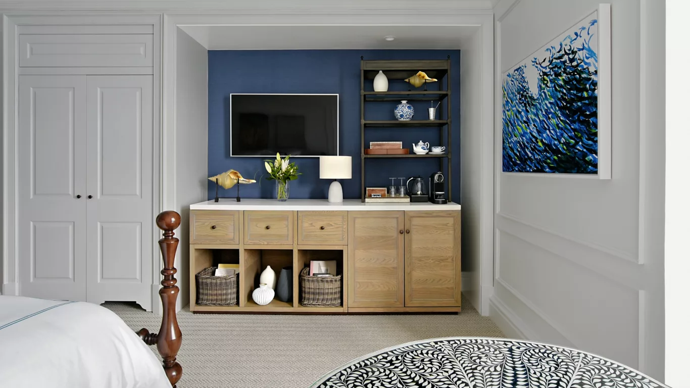 518bedroomliving2tv_WIDE-MEDIUM-4-3