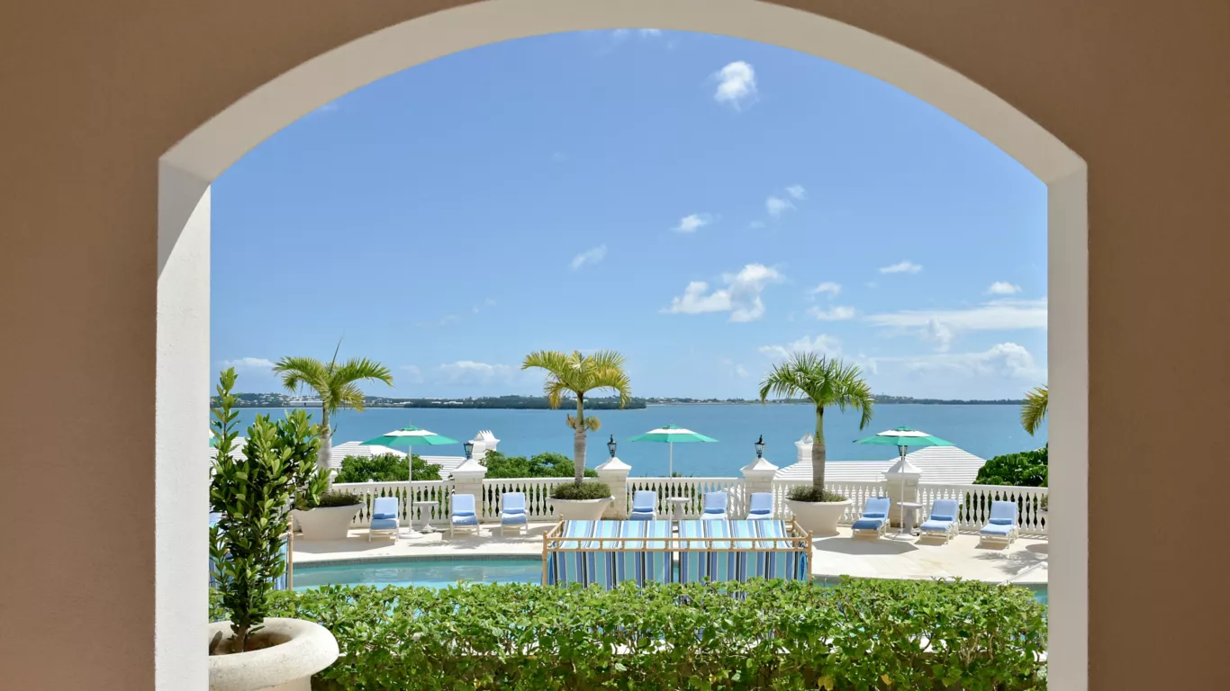 RWTPC_Poolside_Room_Terrace_WIDE-MEDIUM-4-3