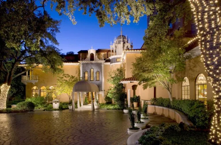 Rosewood Mansion on Turtle Creek,Texas Tours,Luxury Spa on-site,Uptown Dallas Hotel