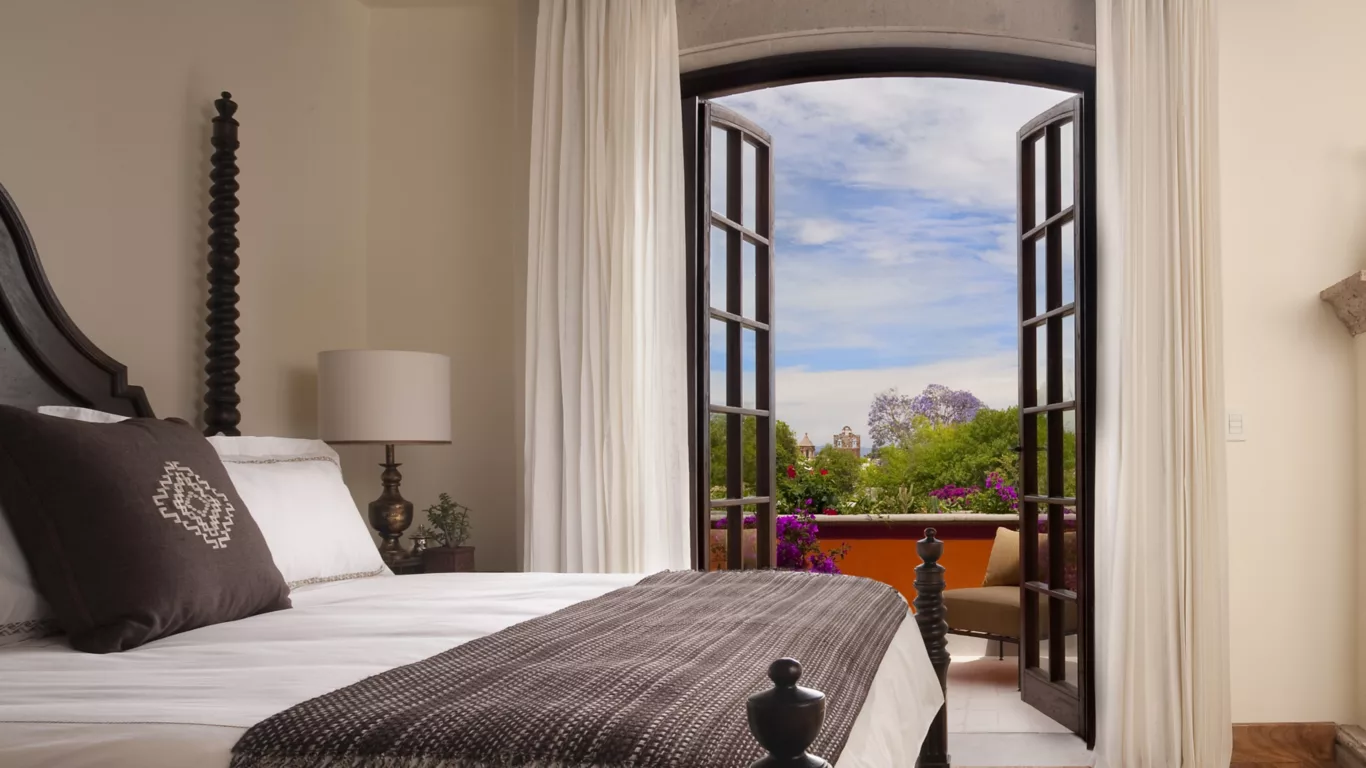 hi-sma-28676190-rsm-bedroom-v3_WIDE-MEDIUM-4-3