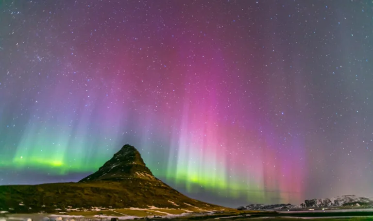 Thórsmörk,over the active volcano Eyjafjallajökull and Thórsmörk,Helicopter flight over the active volcano Eyjafjallajökull and Thórsmörk,Travel around Iceland,Explore the Snaefellsjokull Peninsula,Discover the Reykjanes Peninsula