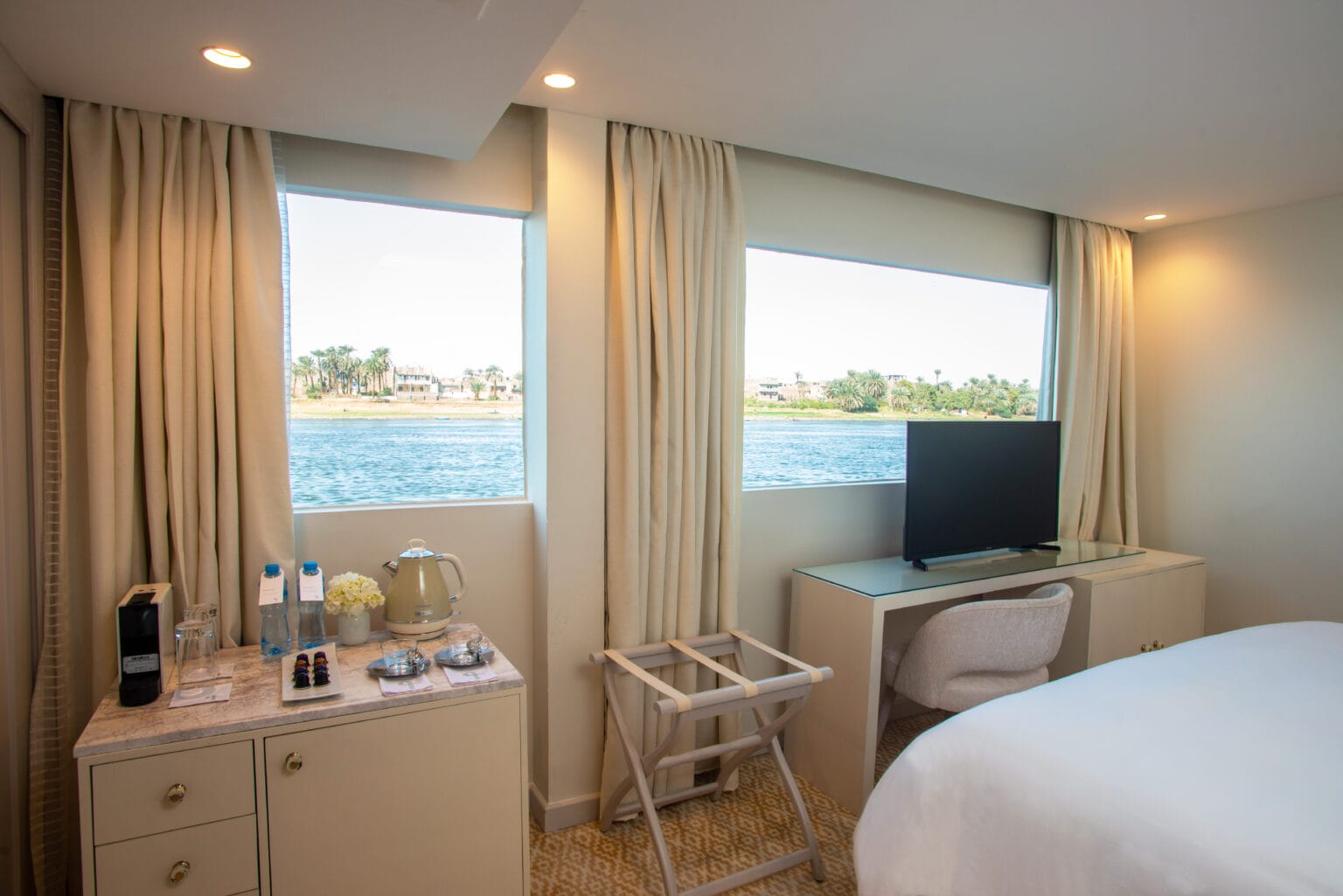 Kazazian Cruises – luksusowe rejsy po Nilu, ekskluzywne wakacje w Egipcue z CARTER 07