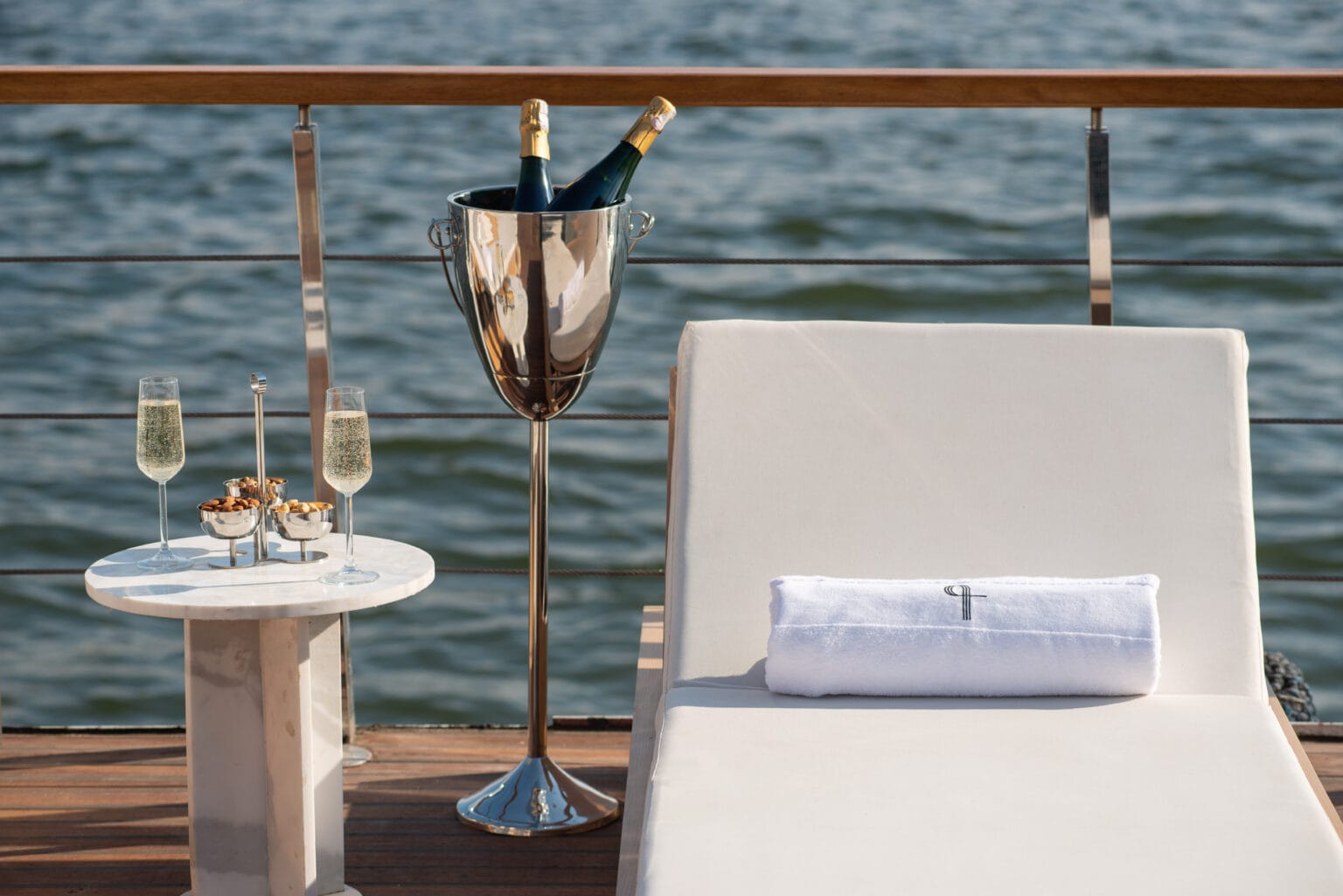 Kazazian Cruises – luksusowe rejsy po Nilu, ekskluzywne wakacje w Egipcue z CARTER 13