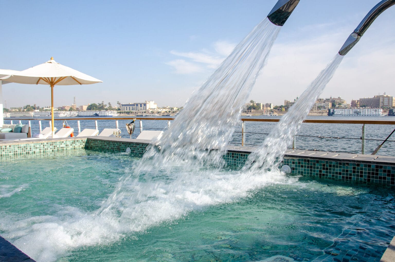 Kazazian Cruises – luksusowe rejsy po Nilu, ekskluzywne wakacje w Egipcue z CARTER 22