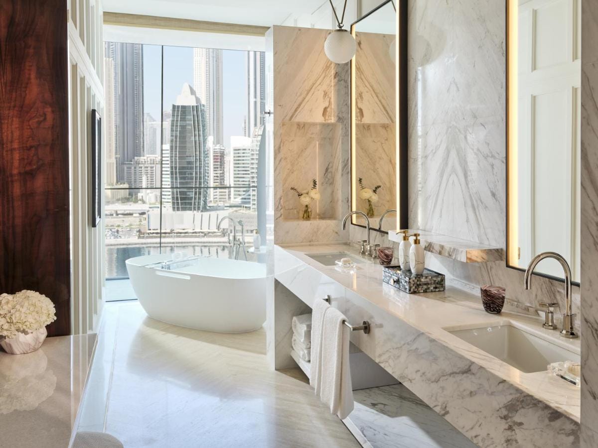 The Lana Dorchester Collection (4)