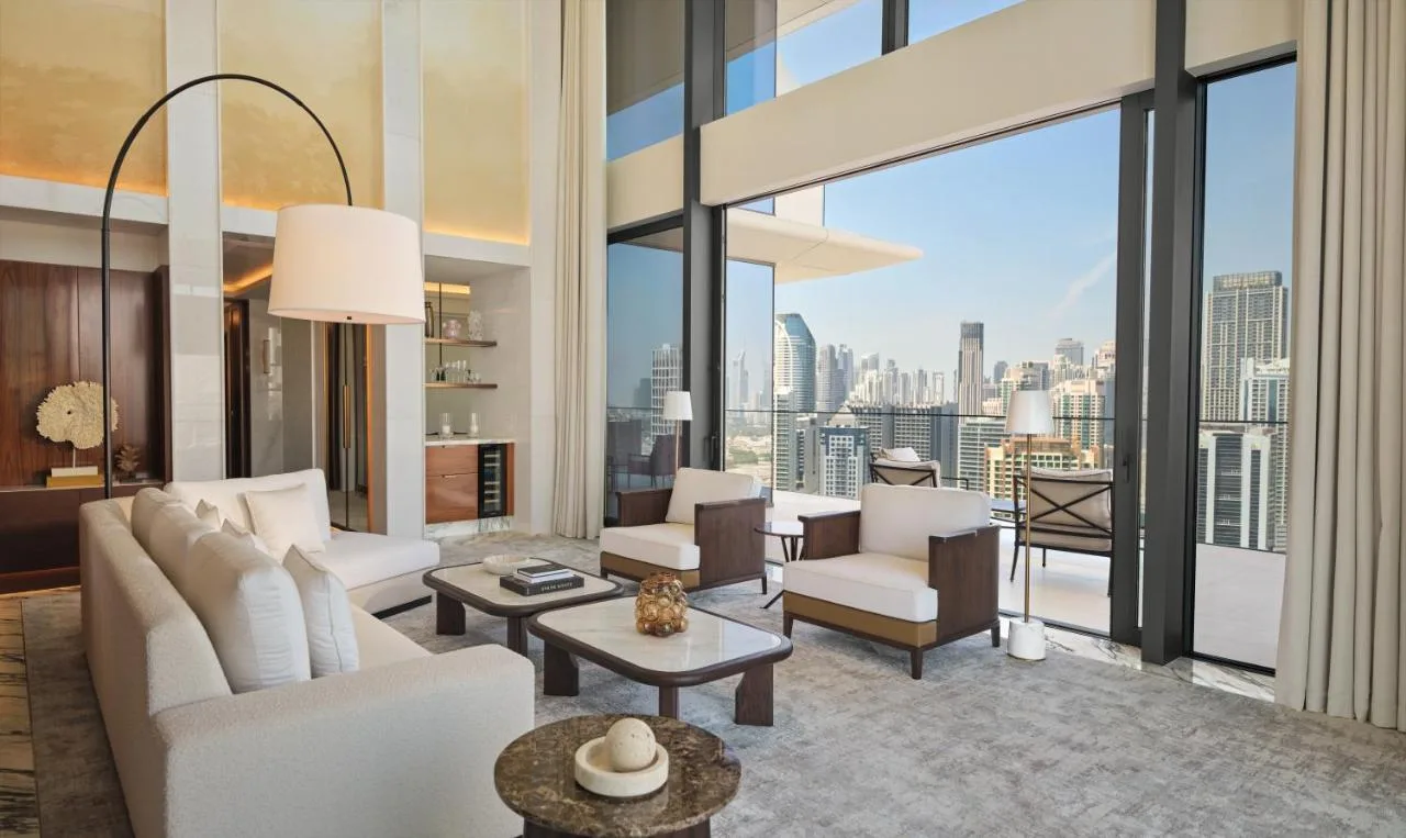 The Lana Dorchester Collection (8)