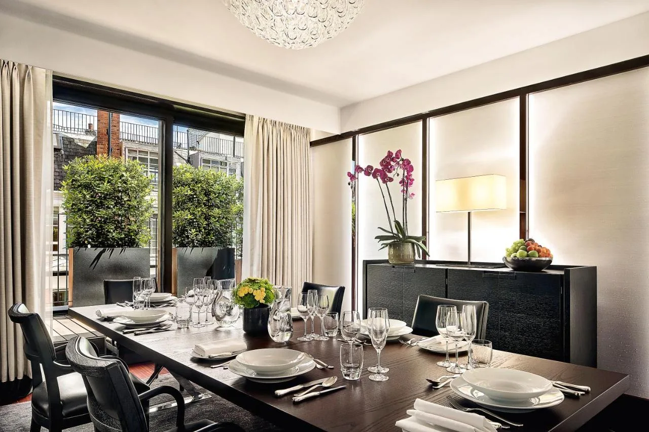 Bulgari Hotel London 8