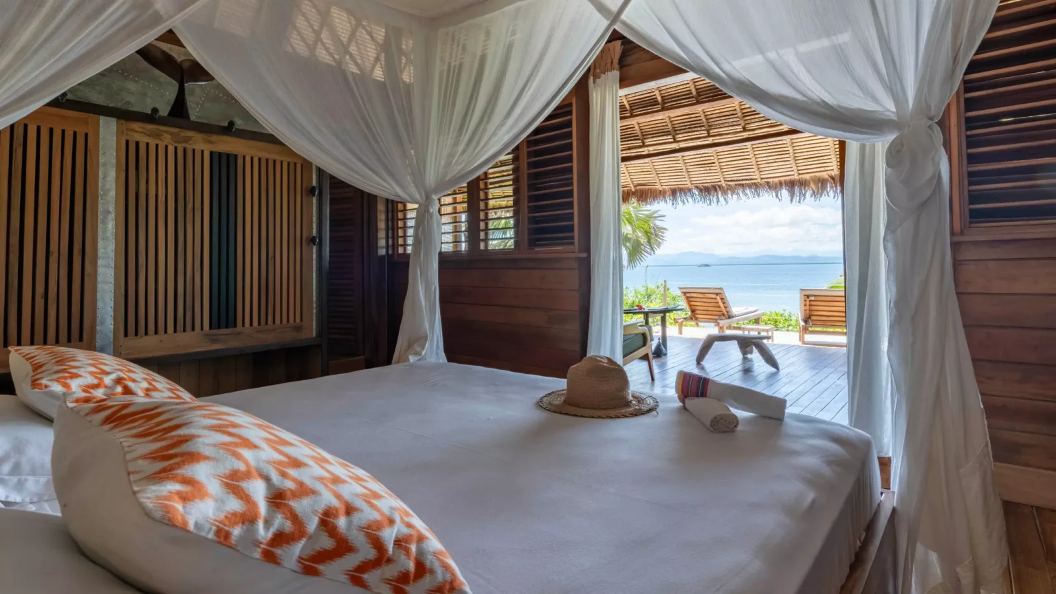 Time + Tide Tsara Komba 7