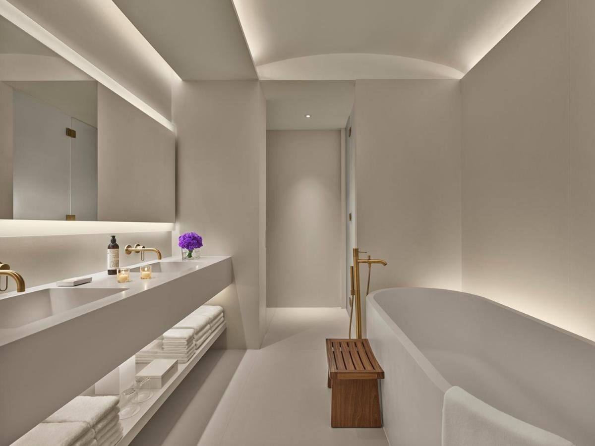 The Singapore EDITION 10