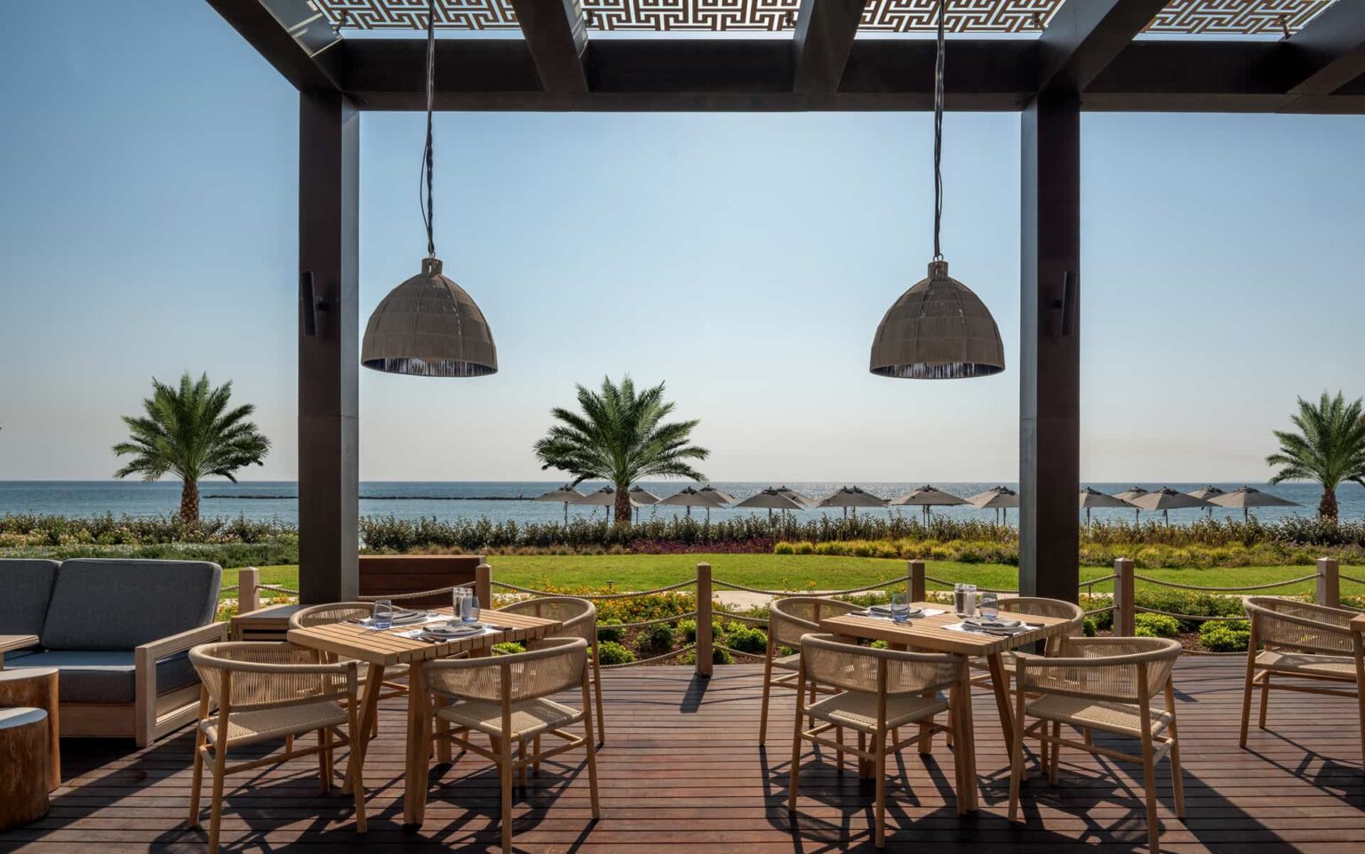armyra restaurant by day angle 5 1920x1201 s