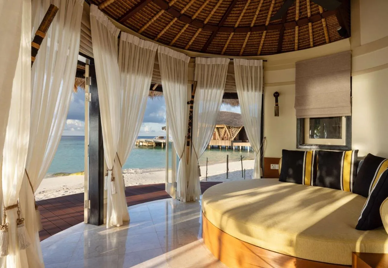 sample bedroom banyan tree vabbinfaru with ocean view