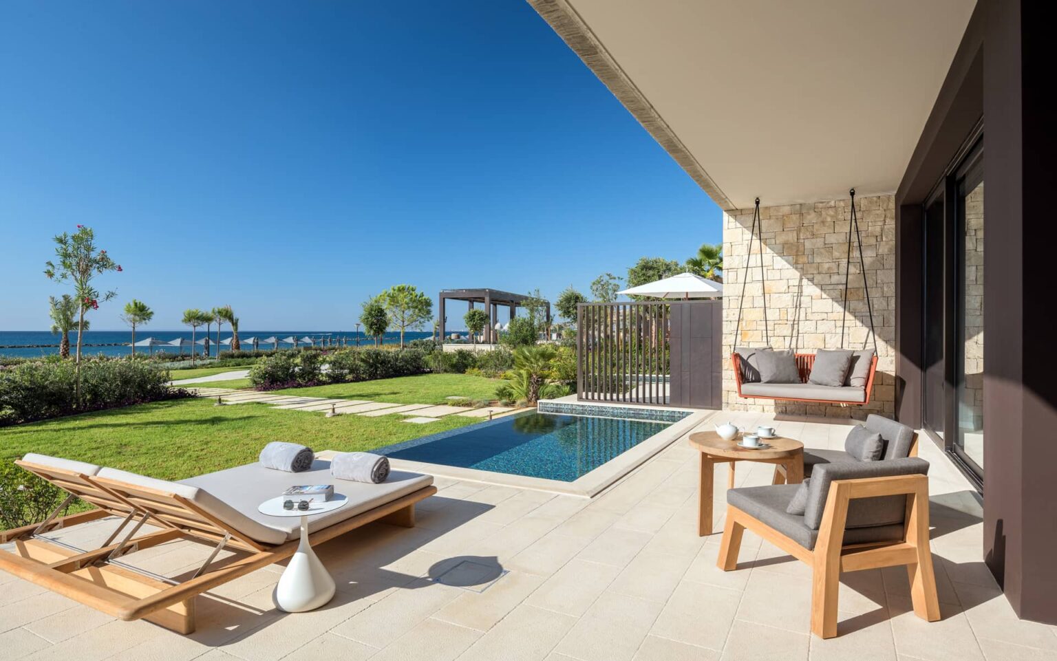 bungalow terrace with private pool 1920x1201 s