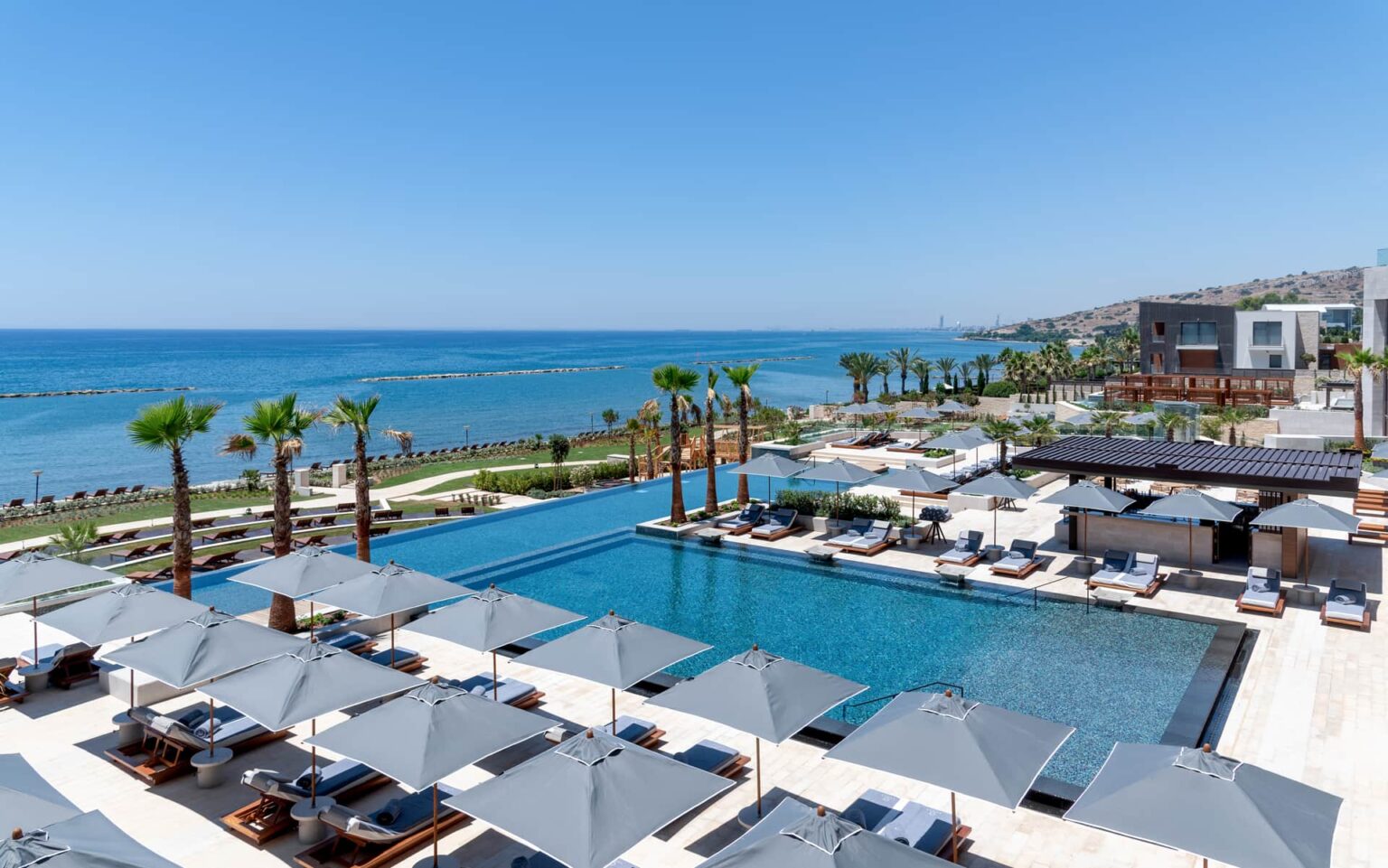infinity edge pool 1920x1201 s