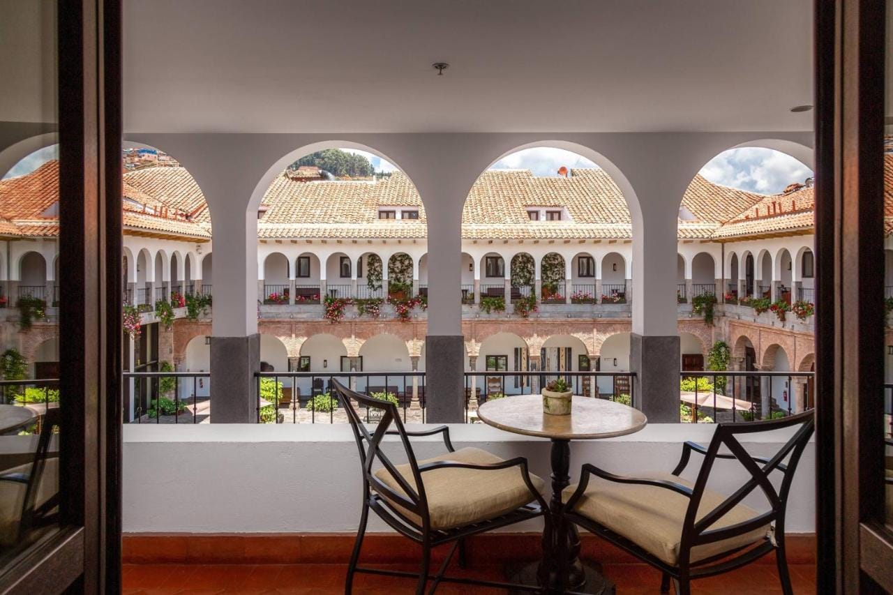 górne patio, miejsce do wypoczynku w jw marriott el convento cusco