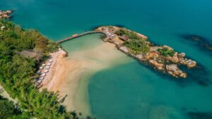 Brazylia przykładowa zatoka przy plaży z roślinnością