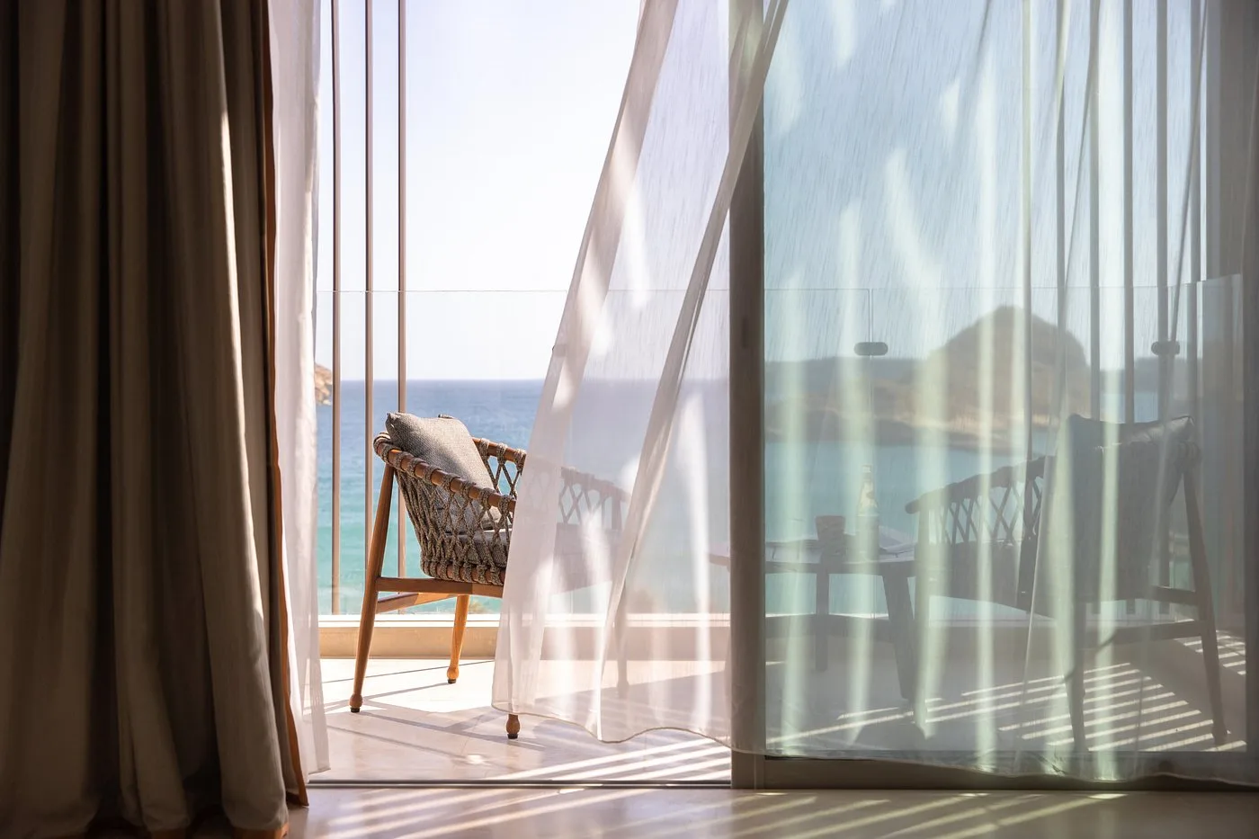 jumeirah muscat bay deluxe ocean room with balcony