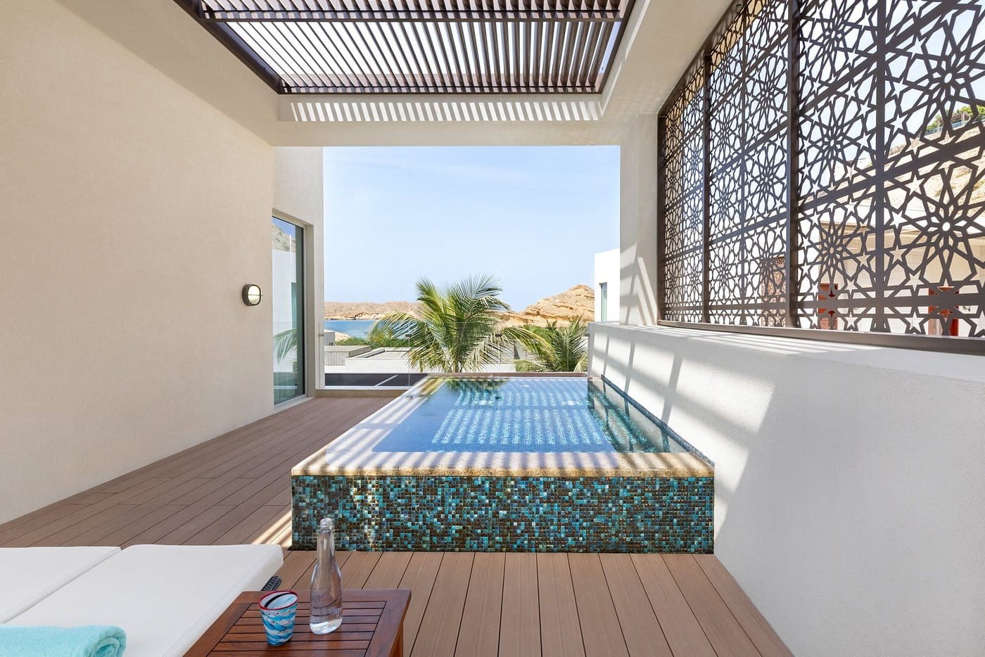 jumeirah muscat bay summer house with pool basen