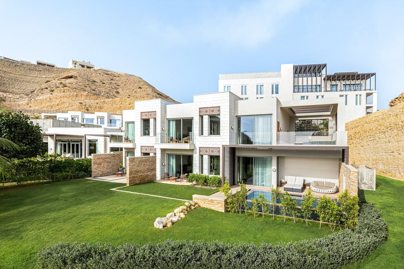 jumeirah muscat bay summerhouse with garden and pool widok z zewnątrz