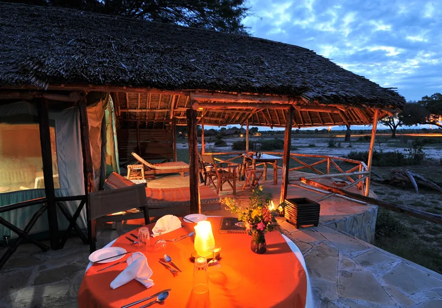 terrace in the evening with a view of the safari