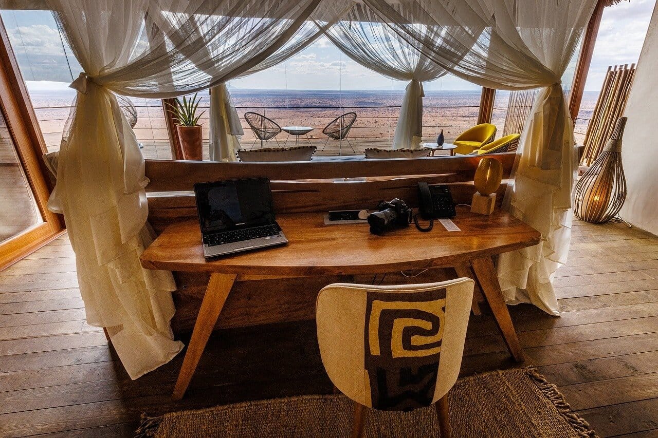 soroi lions bluff lodge biurko