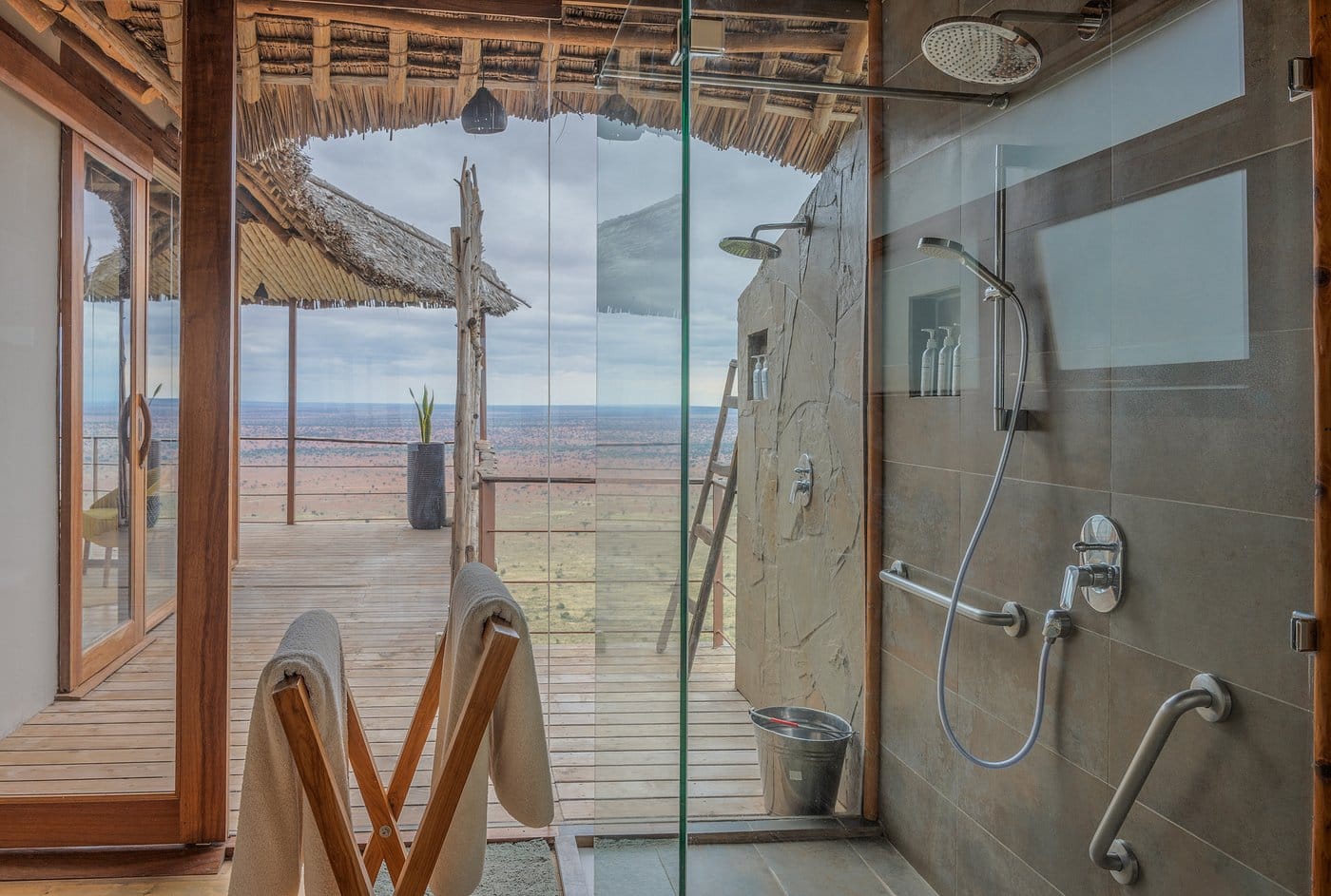 soroi lions bluff lodge prysznic