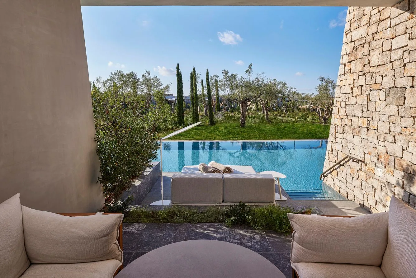 w costa navarino fabulous infinity swim up rooms