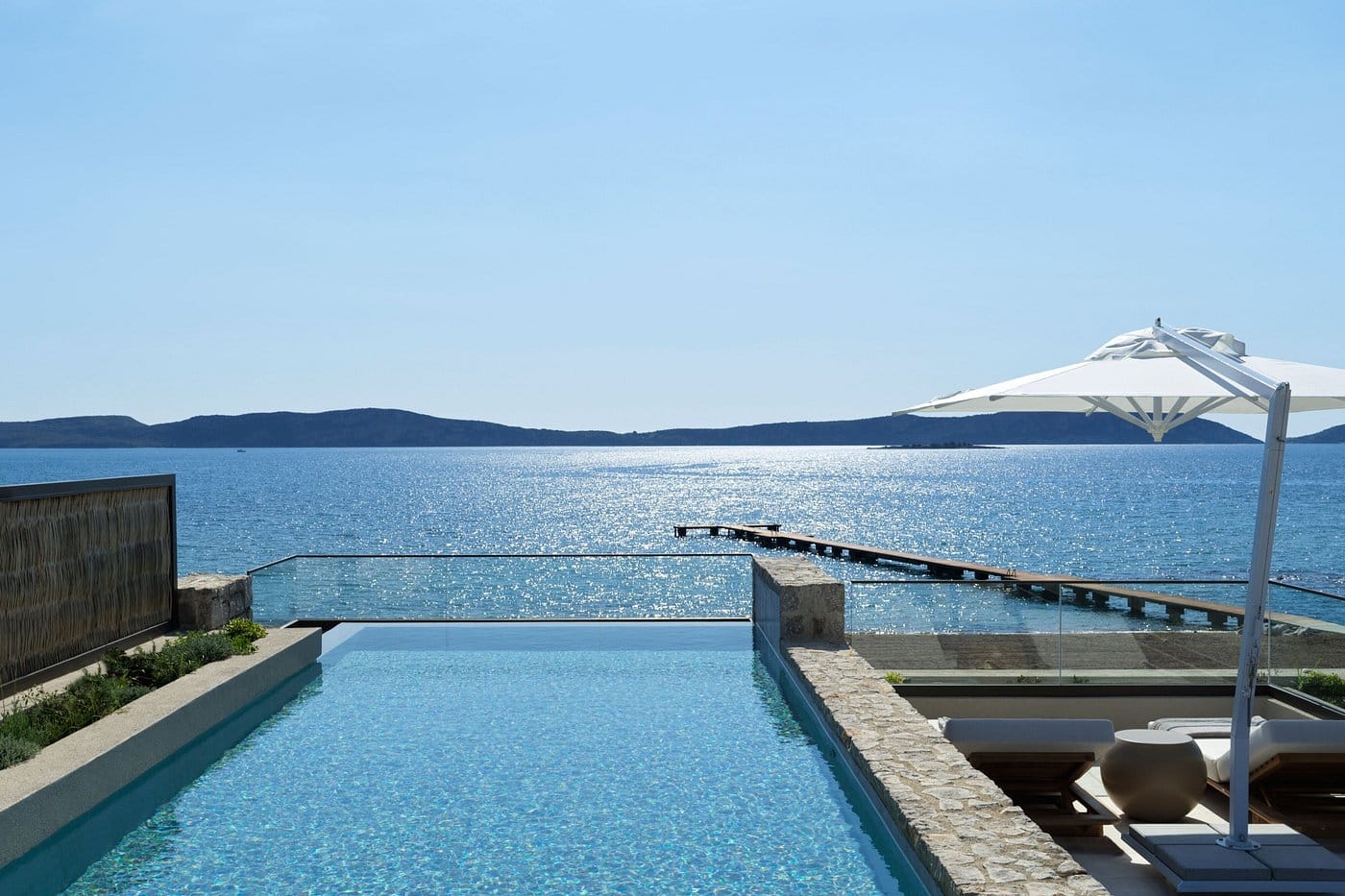 w costa navarino bayfront infinity suite