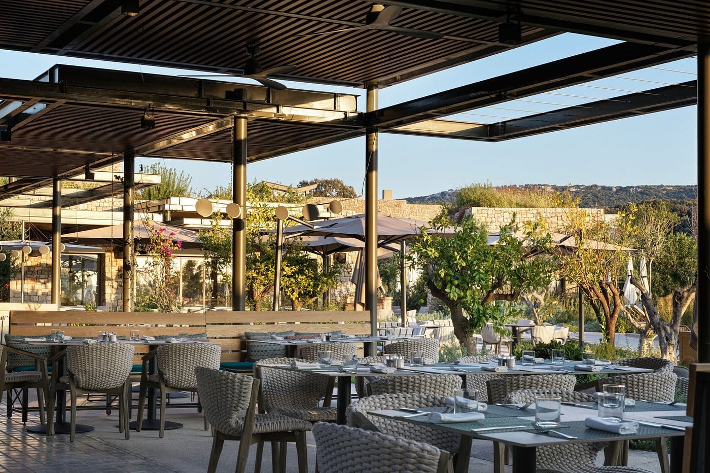 w costa navarino restauracja śniadaniowa