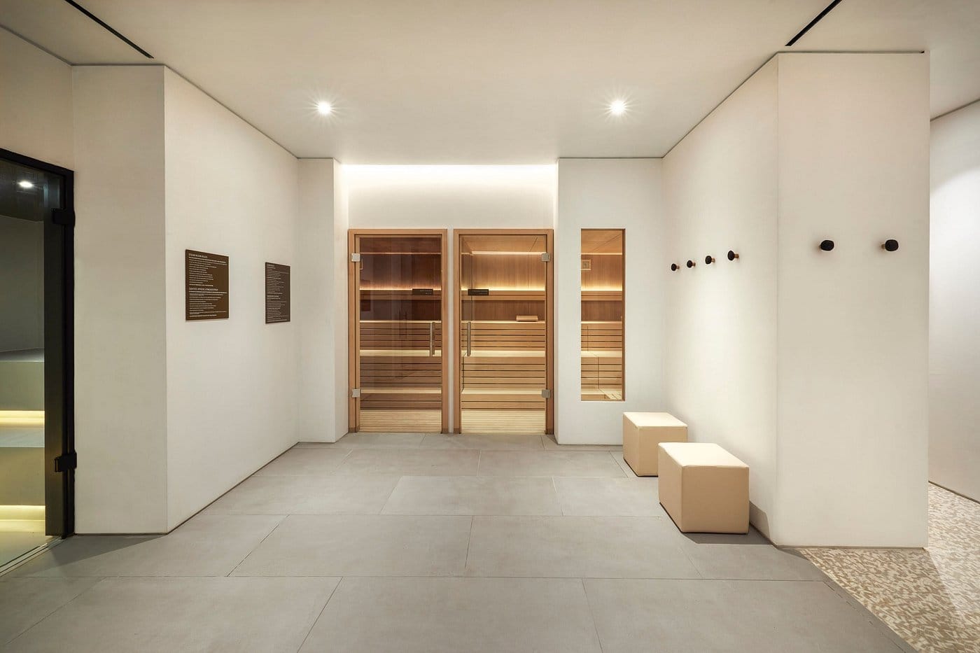 w costa navarino sauna