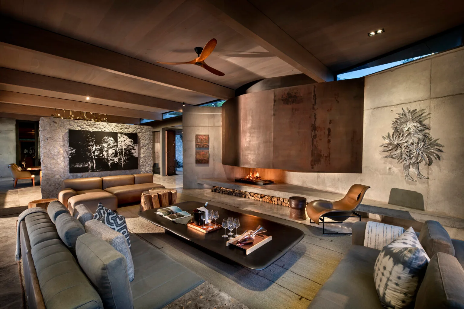 cheetah plains lounge 2