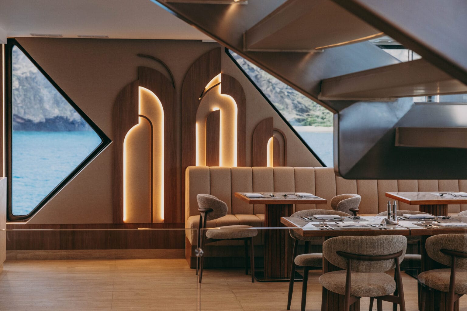 details 9 (c) hermes mega catamaran