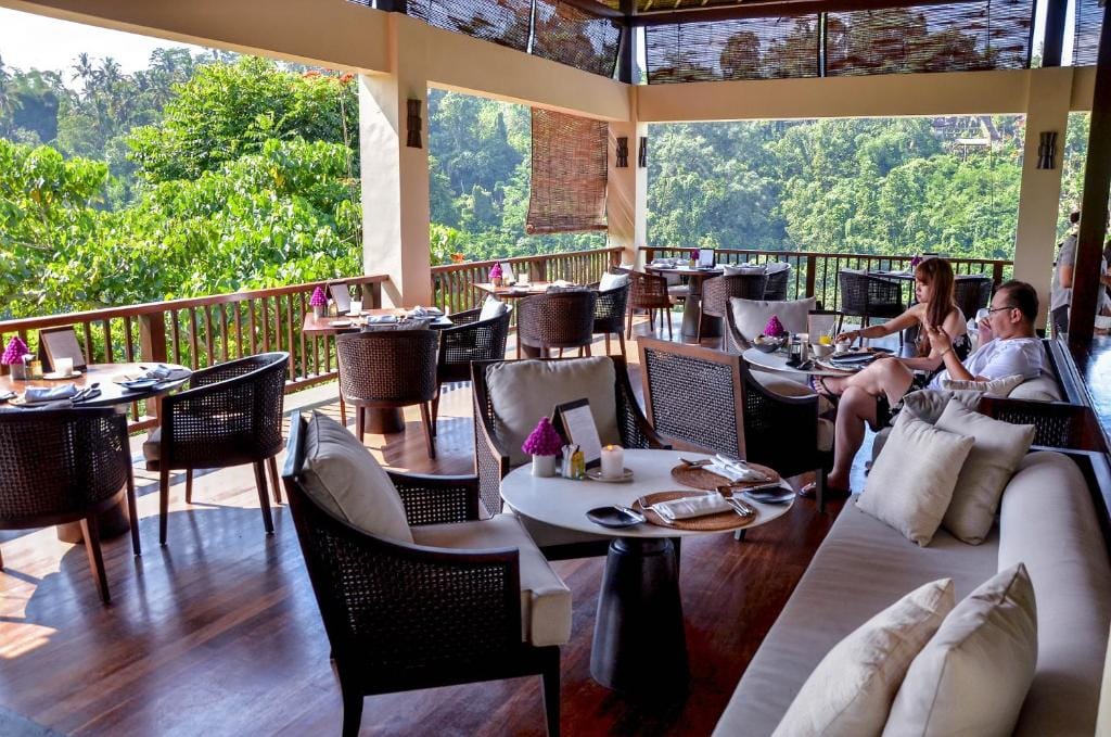 restauracja hotelowa pod dachem taras